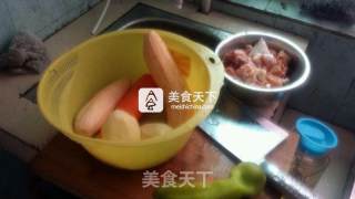 三蔬焖鸡的做法步骤：1