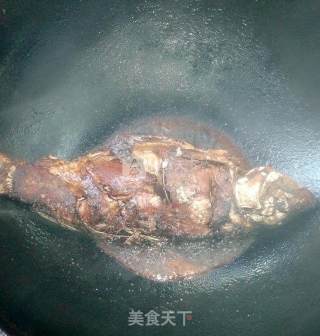 红烧鱼的做法步骤：4