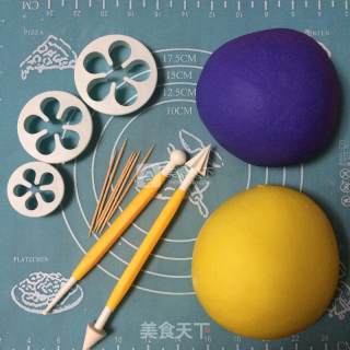 翻糖玫瑰花蛋糕的做法步骤：1