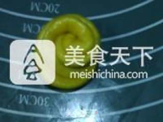 黄金南瓜卷的做法步骤：12