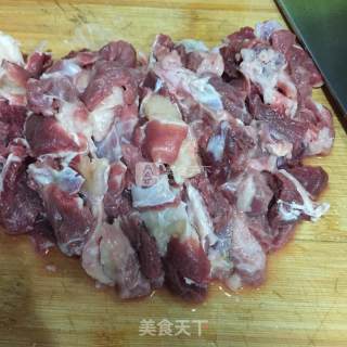 萝卜炖牛肉的做法步骤：2