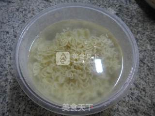 白菜素炒波纹面的做法步骤：3