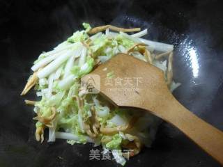 白菜素炒波纹面的做法步骤：4