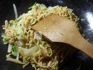 白菜素炒波纹面的做法步骤：10