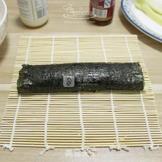 金枪鱼紫菜包饭（懒人版）的做法步骤：7
