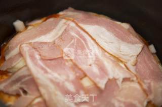 一厨作铸铁锅版培根火腿披萨的做法步骤：6