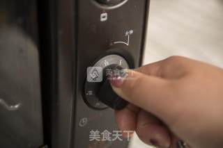 一厨作铸铁锅版培根火腿披萨的做法步骤：10