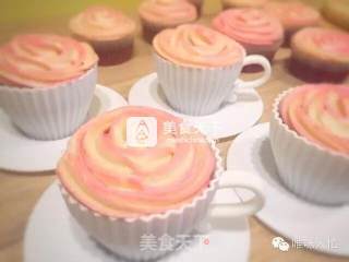 双色cupcake的做法步骤：5