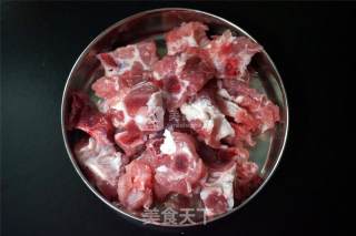 栗子排骨的做法步骤：1