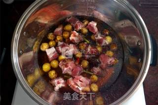 栗子排骨的做法步骤：4