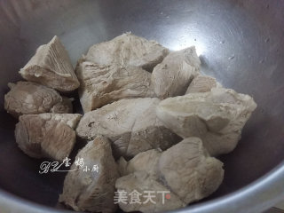 自制猪肉松的做法步骤：4