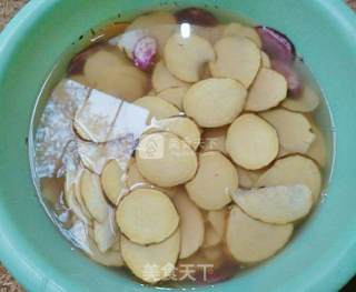 酥脆地瓜片的做法步骤：3