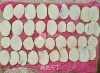 酥脆地瓜片的做法步骤：4