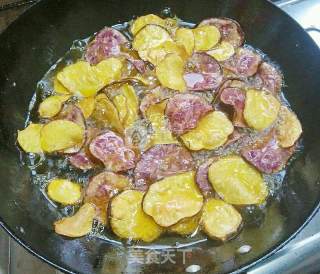 酥脆地瓜片的做法步骤：6