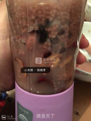营养小米核桃枣粥的做法步骤：4