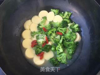 西兰花烧豆腐的做法步骤：15