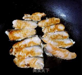 黑胡椒香煎三文鱼的做法步骤：8