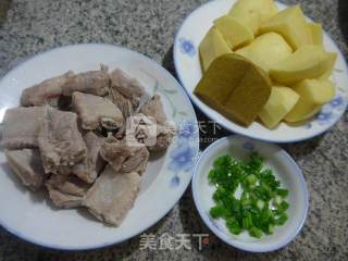 咖喱土豆排骨的做法步骤：1