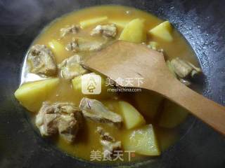 咖喱土豆排骨的做法步骤：9