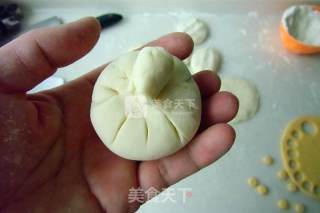 小猪豆沙包的做法步骤：7