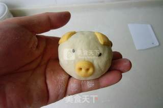 小猪豆沙包的做法步骤：8