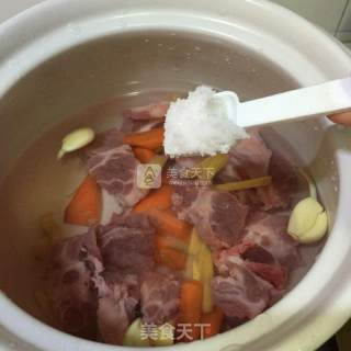 萝卜排骨汤的做法步骤：3