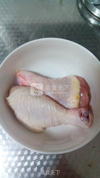 奥尔良风味烤鸡腿的做法步骤：1