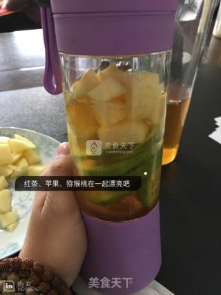 VC满满果汁的做法步骤：5