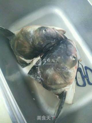 鱼头泡饼的做法步骤：1