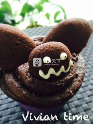 Halloween 主题蛋糕 cupcakes 蝙蝠装饰的做法步骤：11