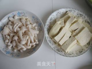 猪蹄菌菇浓汤火锅的做法步骤：4