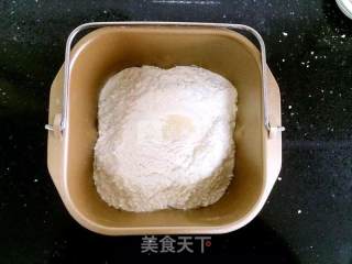 柔软椰蓉包的做法步骤：3