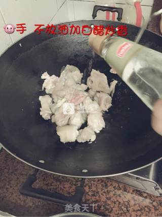 酸梅猪手的做法步骤：1