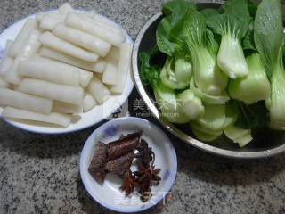 青菜烧年糕的做法步骤：1