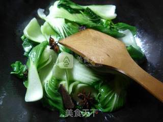 青菜烧年糕的做法步骤：2