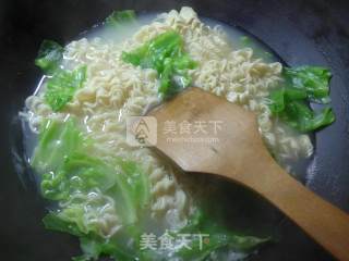 浓汤宝小馄饨波纹面的做法步骤：4
