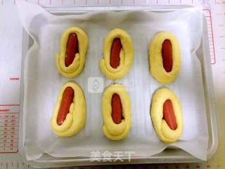 小麦胚芽热狗面包的做法步骤：8