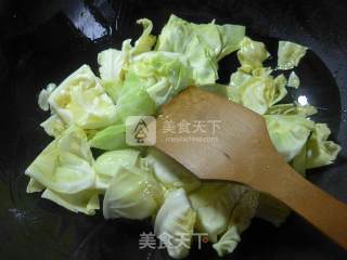 咖喱蘑菇圆白菜的做法步骤：2