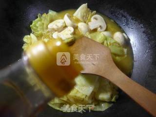 咖喱蘑菇圆白菜的做法步骤：5