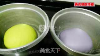紫荆花蔬菜汁花卷的做法步骤：2