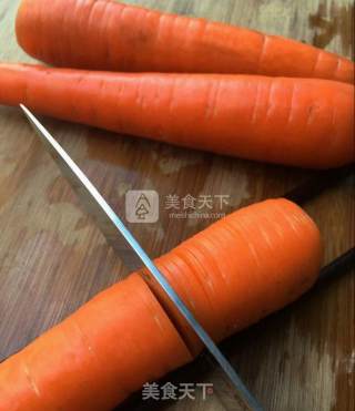 腌制胡萝卜-凉拌胡萝卜龙的做法步骤：3