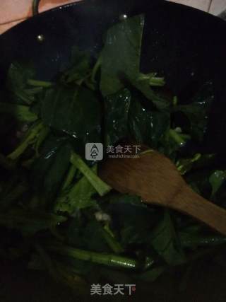 菠菜香菇的做法步骤：4
