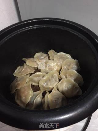 锅贴饺（电饭锅版）的做法步骤：2