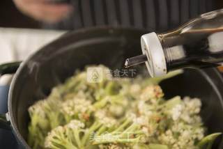 干锅花菜一厨作铸铁锅版的做法步骤：5