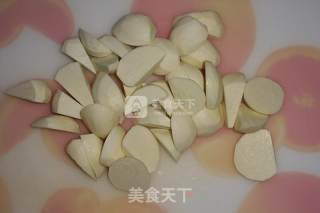 蒜苗肉片炒茨菇的做法步骤：2