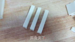 培根奶酪卷的做法步骤：1