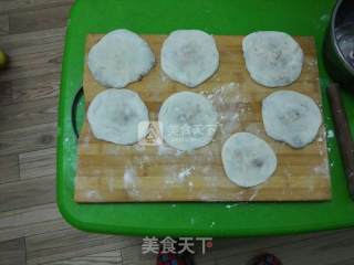 家庭版简易猪肉葱油饼的做法步骤：8