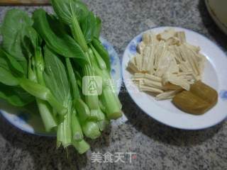 咖喱腐竹菜芯的做法步骤：1