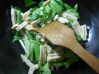 咖喱腐竹菜芯的做法步骤：4