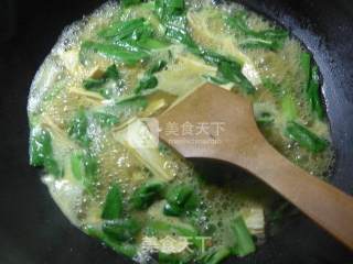 咖喱腐竹菜芯的做法步骤：5